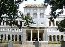 Yuvaraja's College-image