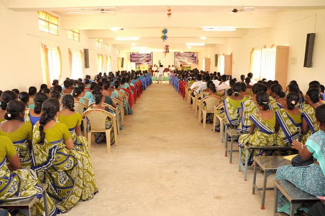 Rajapalayam Deivanaiammal College of Education-image
