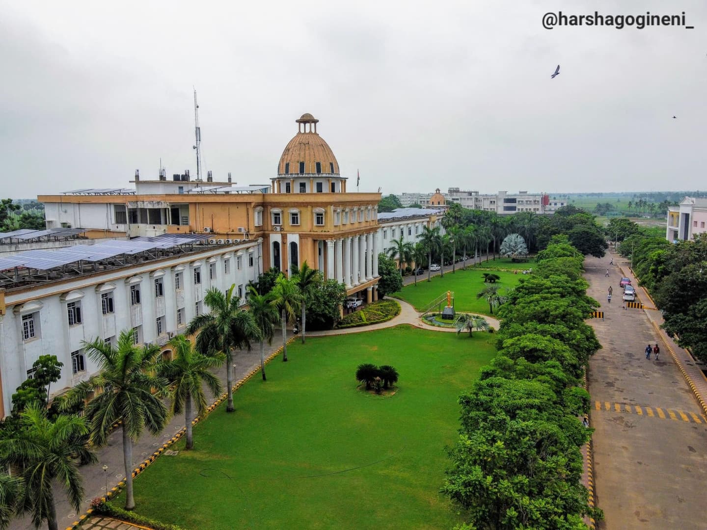 Gudlavalleru Engineering College-image
