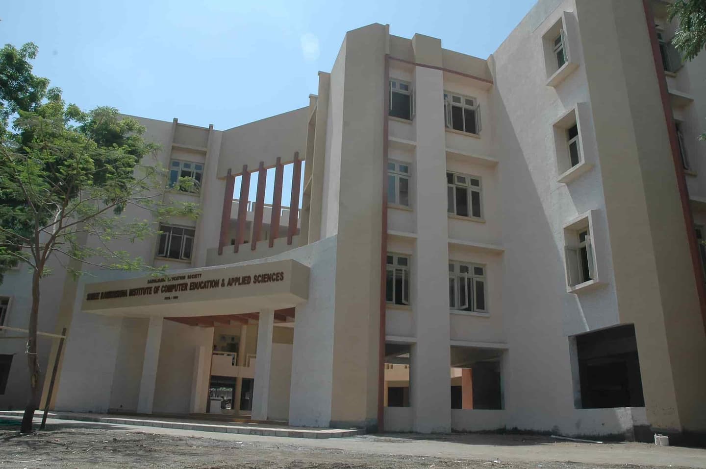 Shree Ramkrishna Institute of Computer Education and Applied Sciences-image