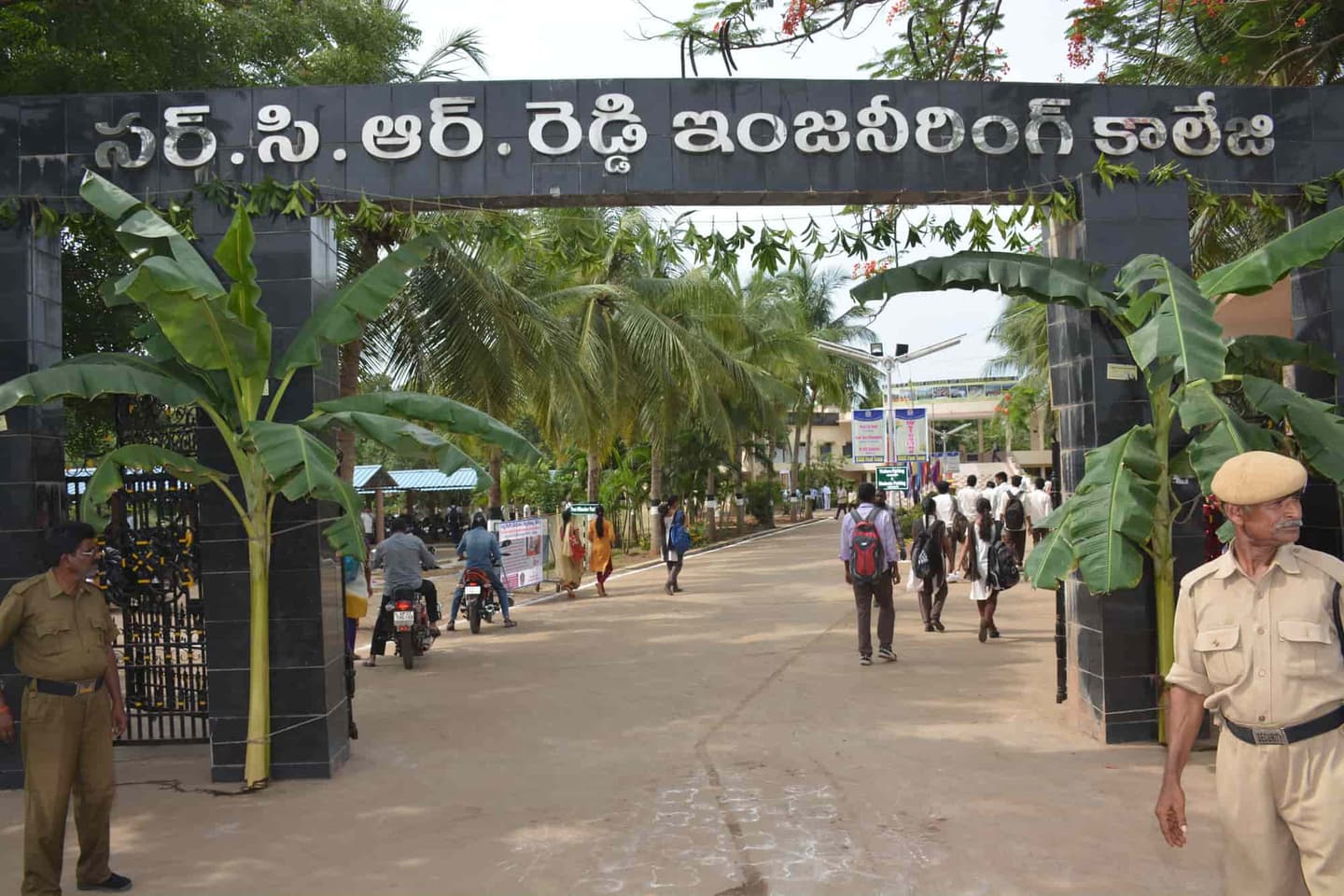 Sir C R Reddy College of Engineering-image