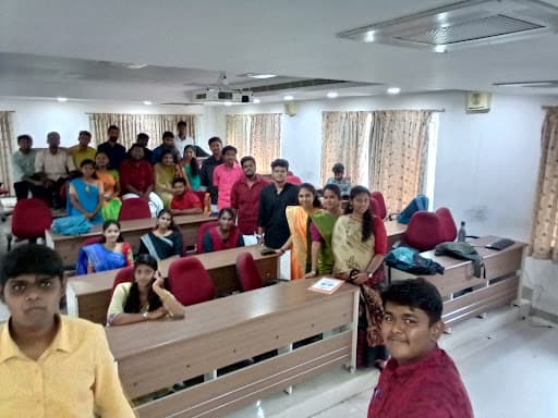 Hallmark Business School-gallery-image-5