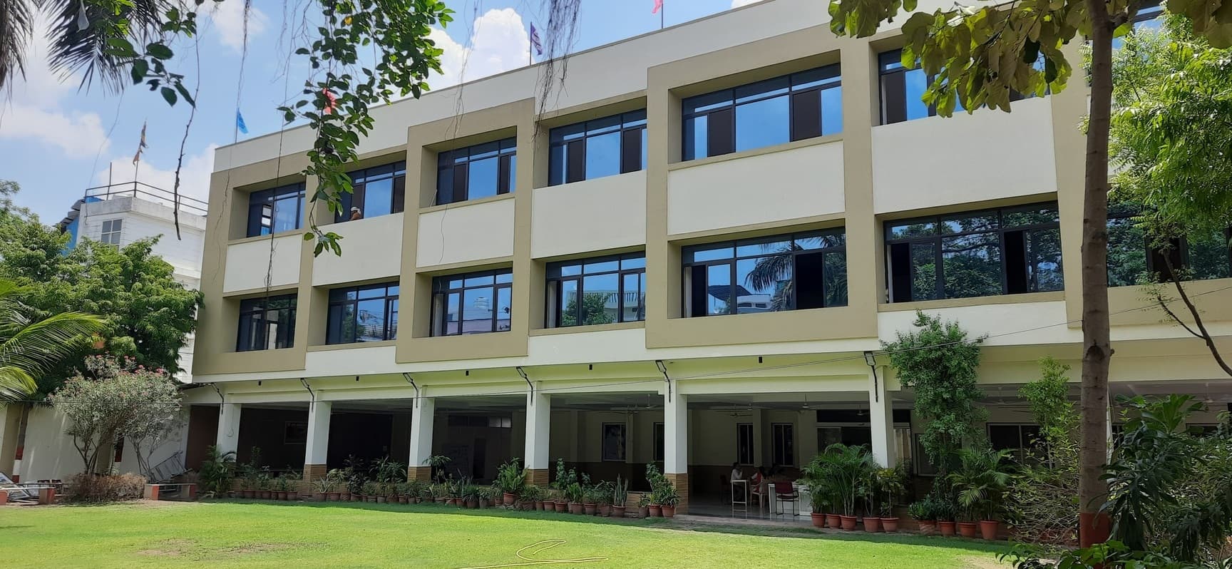 Rukmadevi Pannalal Laddha Maheshwari College-image