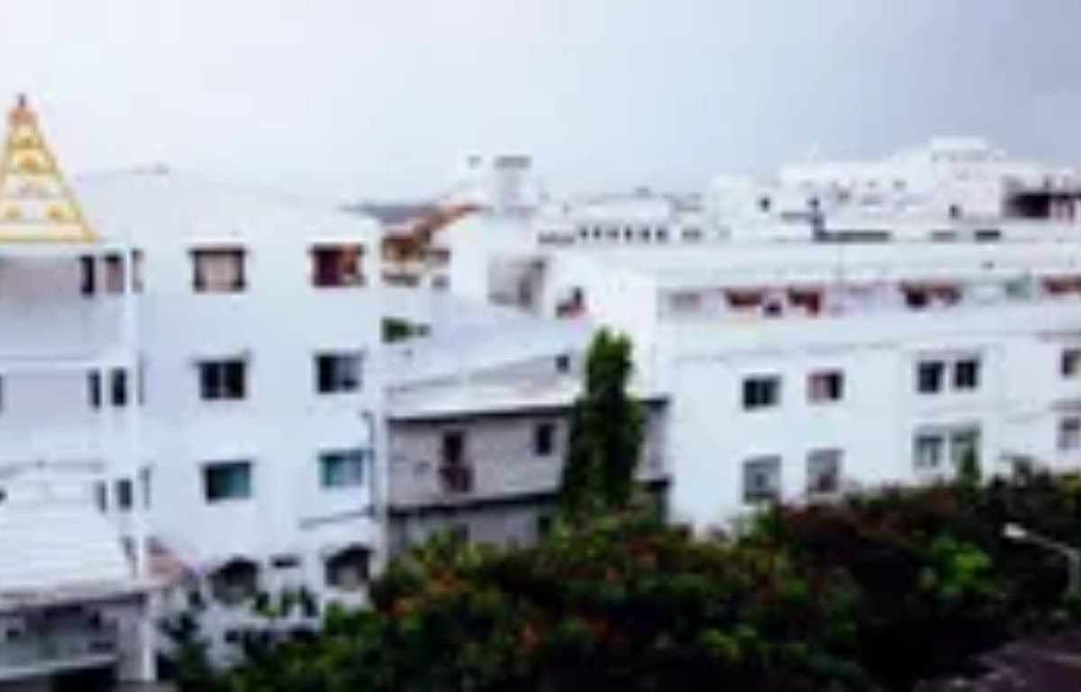 Eashwari Bai Memorial College of Nursing-image