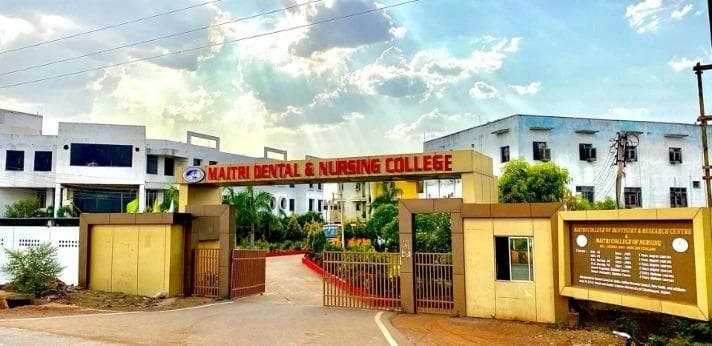 Maitri Dental College Durg-gallery-image-0