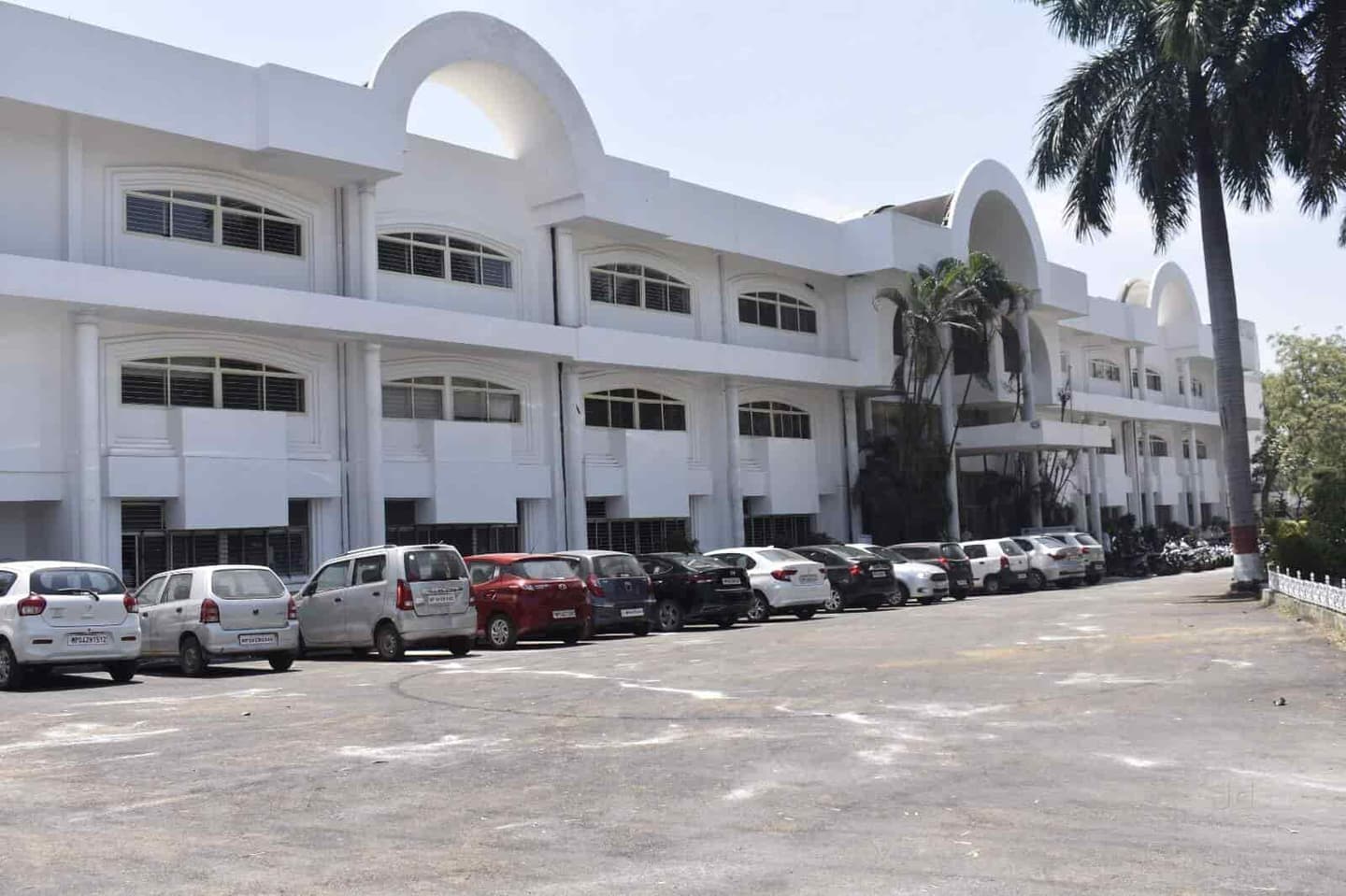 Career College-image