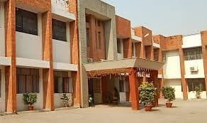 Iswar Saran Degree College-image