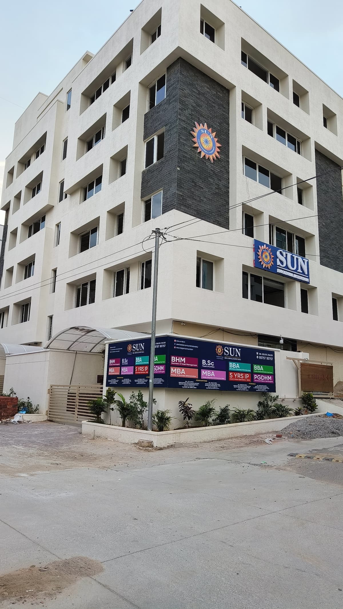 Sun International Institute of Tourism and Management-gallery-image-4