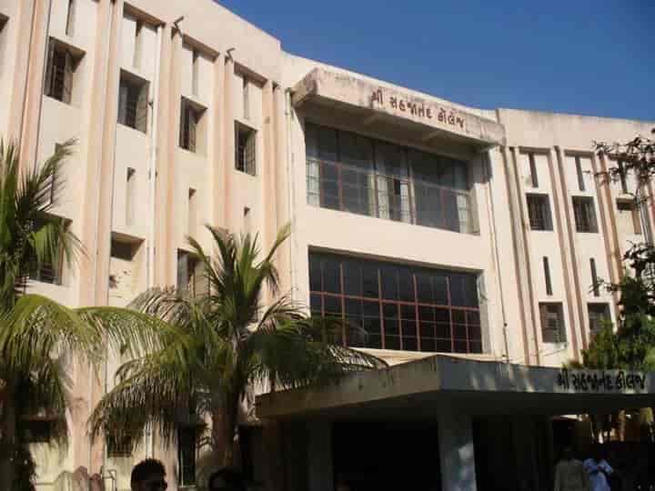 Shri Sahajanand Arts & Commerce College-image