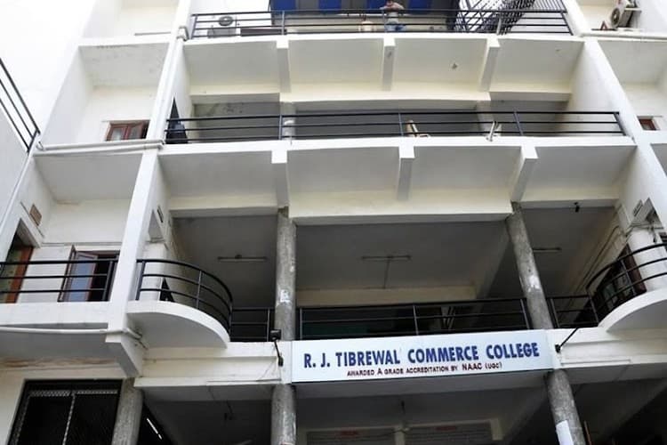 L J Institute of Business Administration-image