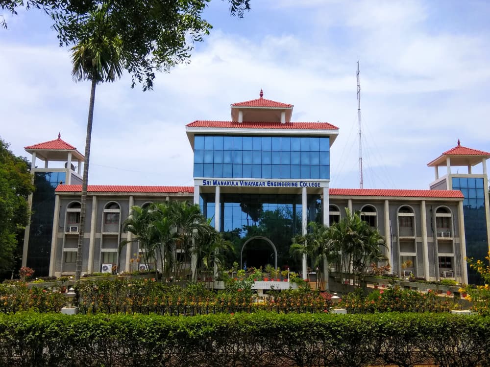 Manakula Vinayagar Institute of Technology-image