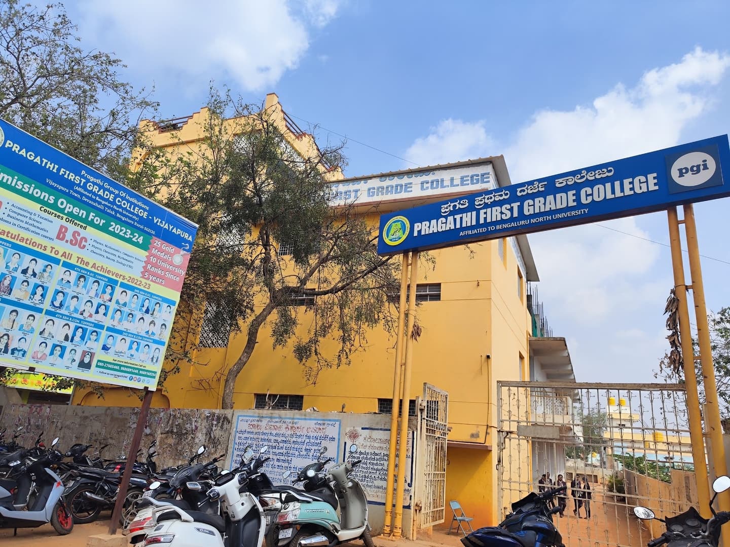 Pragathi First Grade College-image
