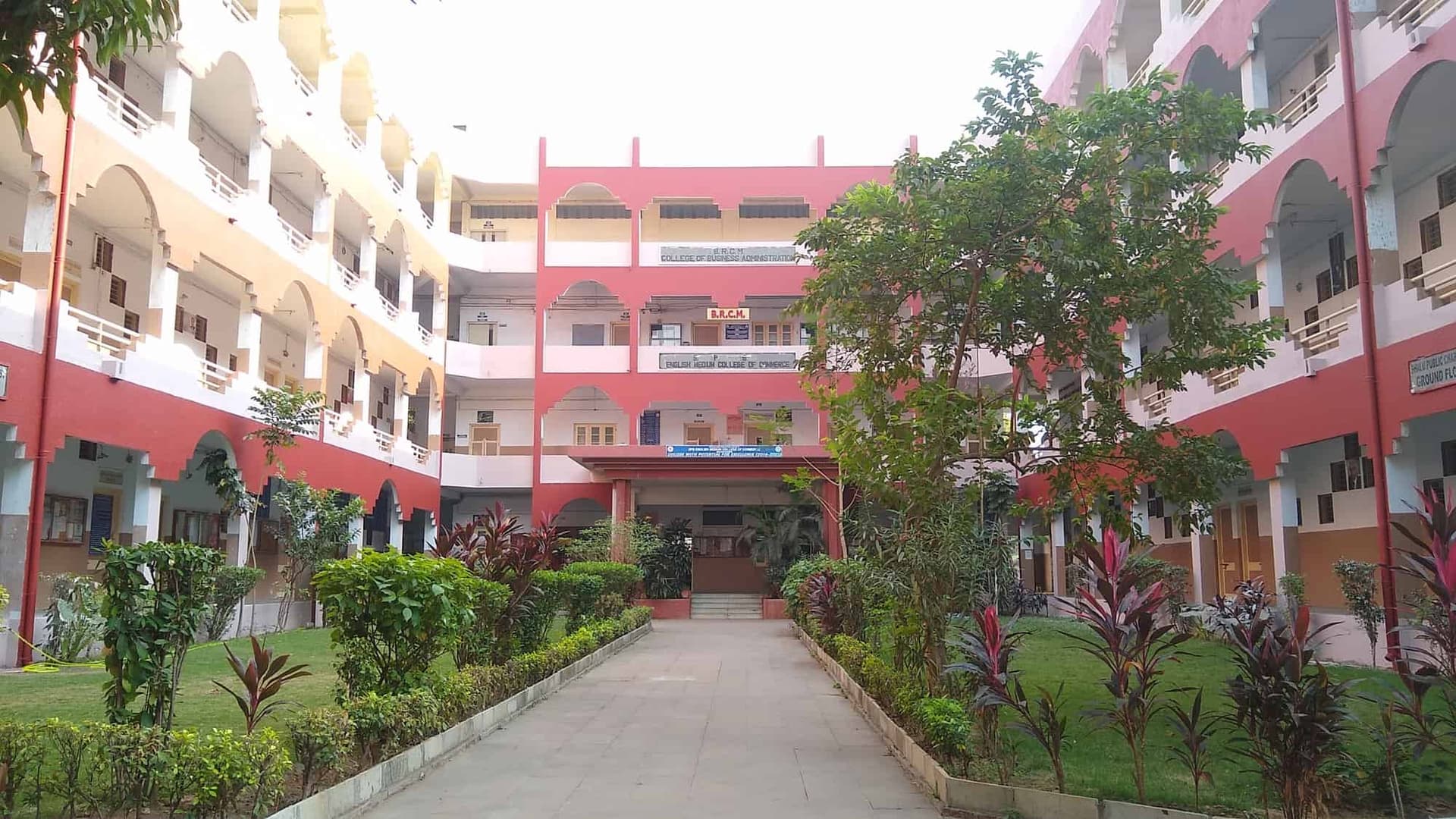 VT Choksi Sarvajanik Law College-image