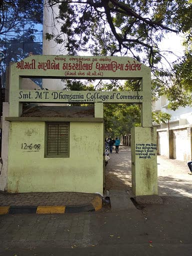 Smt MT Dhamsania College of Commerce-image