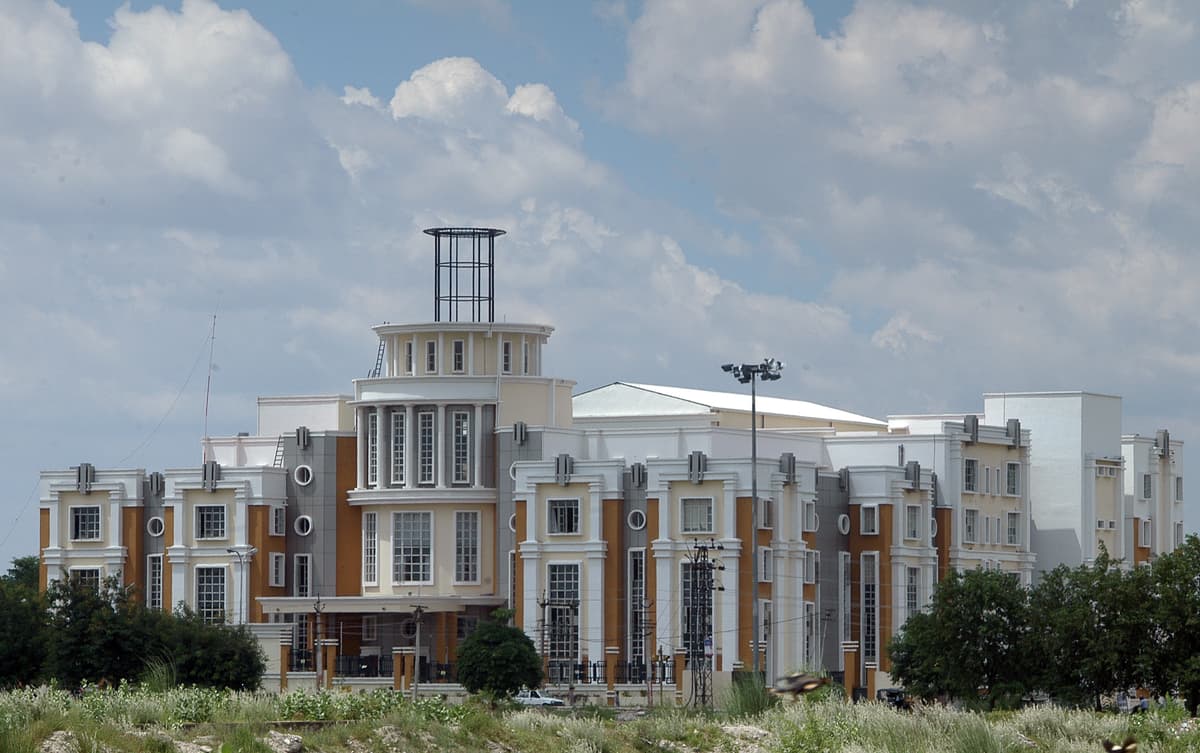 IIS University-gallery-image-3