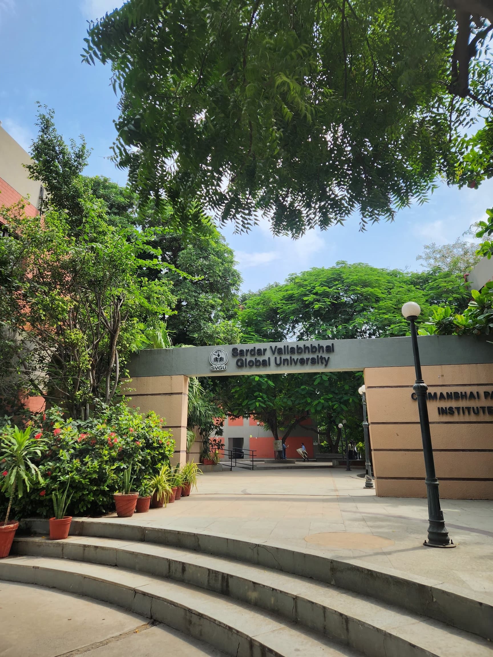 SVG University-image