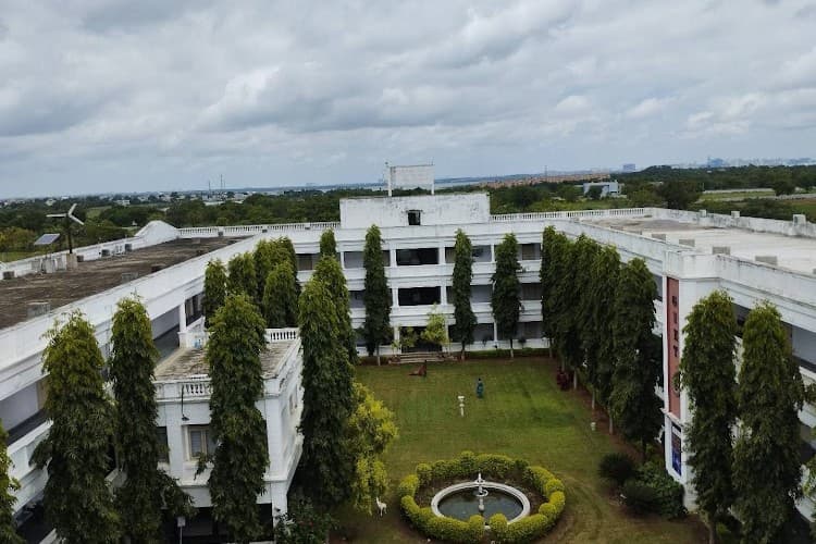 Global Institute of Engineering and Technology Moinabad-gallery-image-3