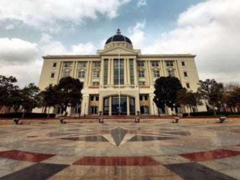 Sangai International University-gallery-image-4