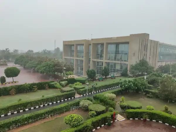 LM Thapar School of Management-gallery-image-1