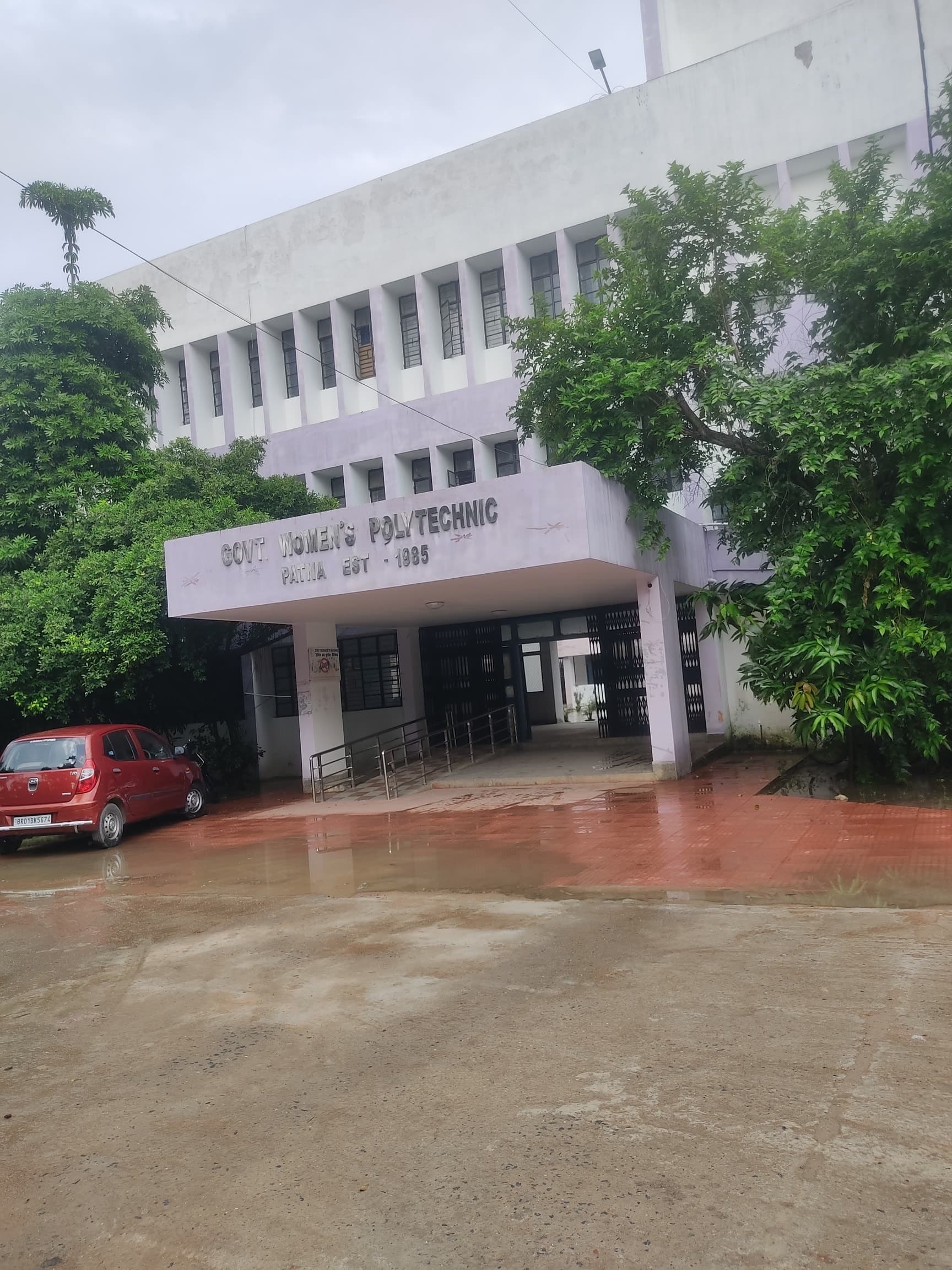 Government Women's Polytechnic-image