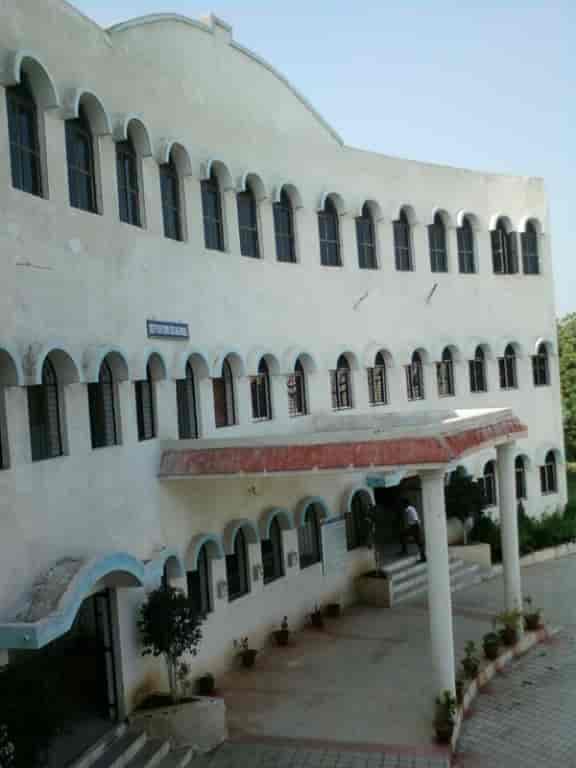 Dr. Sau Kamaltai Gawai Institute of Engineering and Technology-gallery-image-1