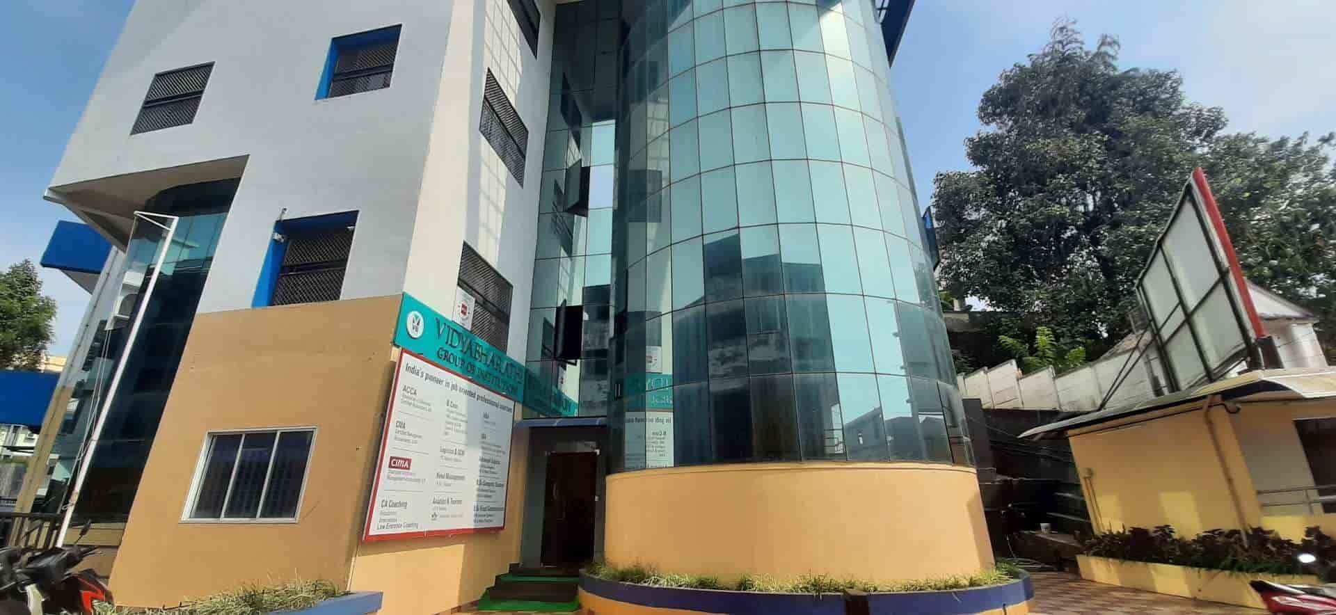 VidyaBharathi Group of Institutions-image