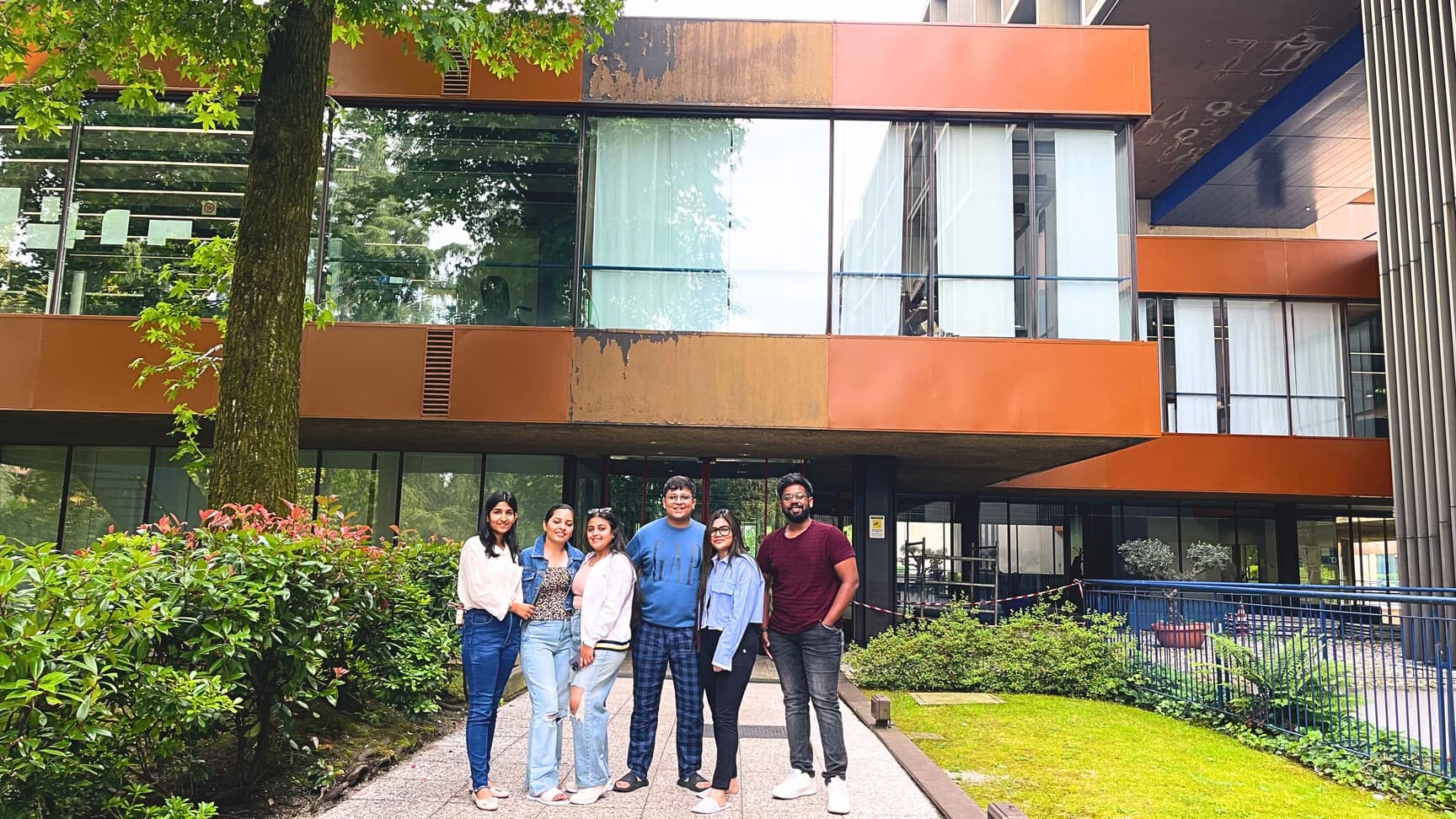 Luxury Connect Business School-image