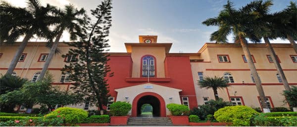 E Plus College of Animation and Media-image