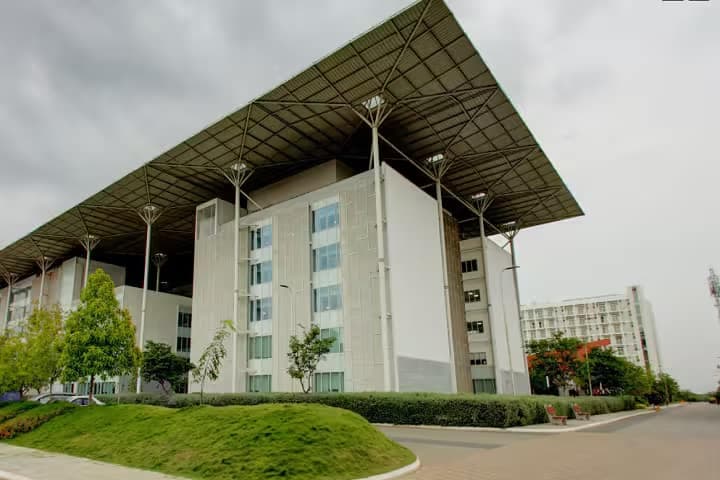 Paari School of Business-gallery-image-0