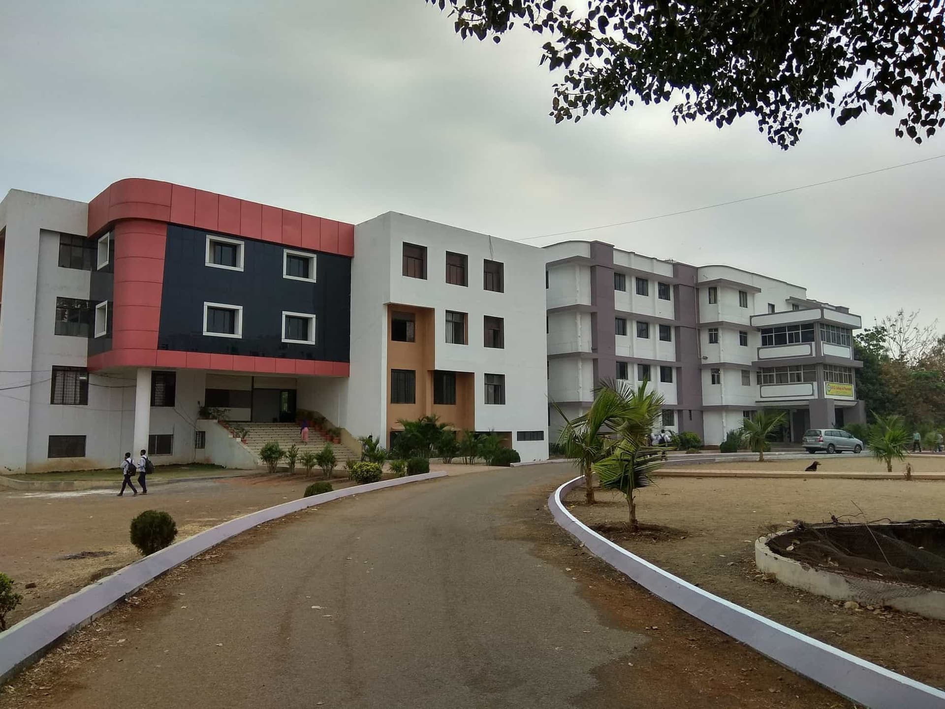 S.N.D. College of Pharmacy-image