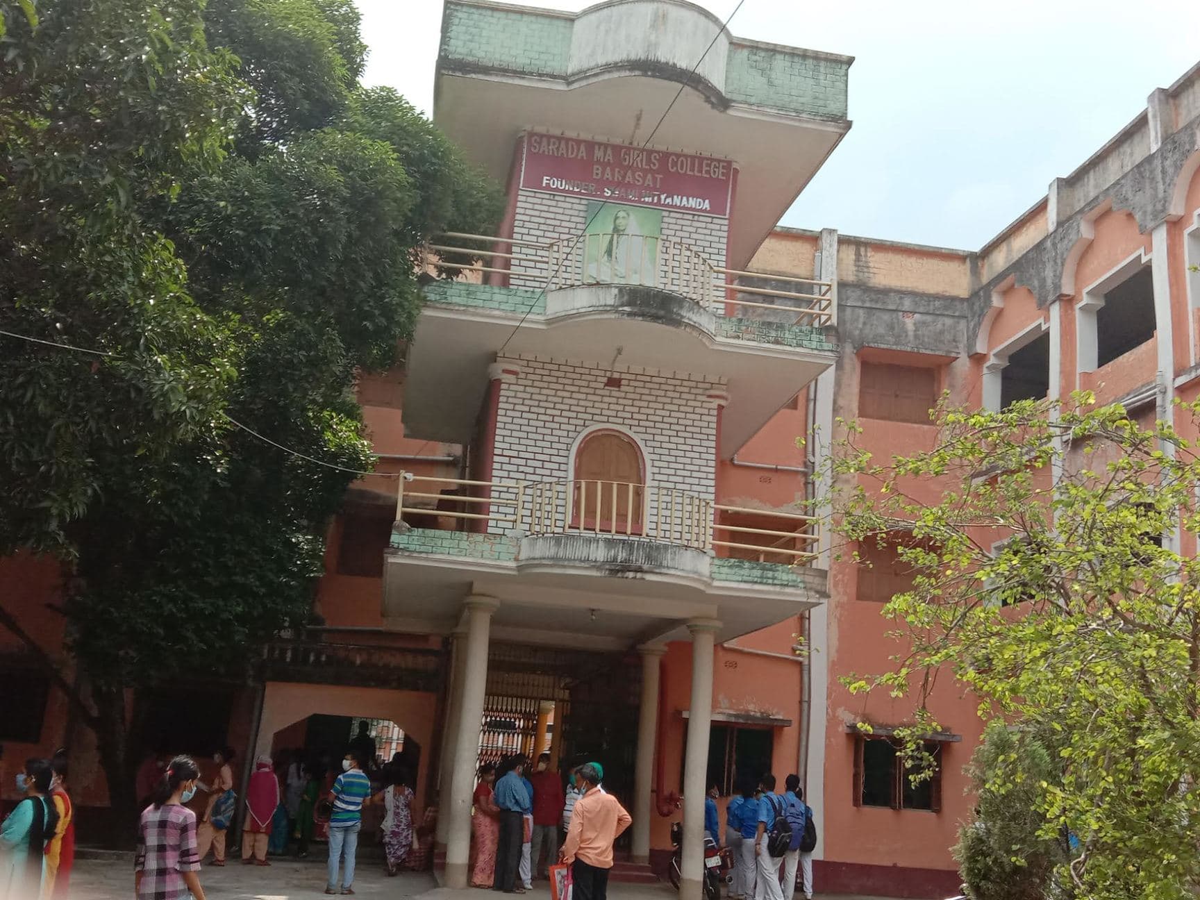 Ramakrishna Vivekananda Mission Sarada Ma Girls College-image
