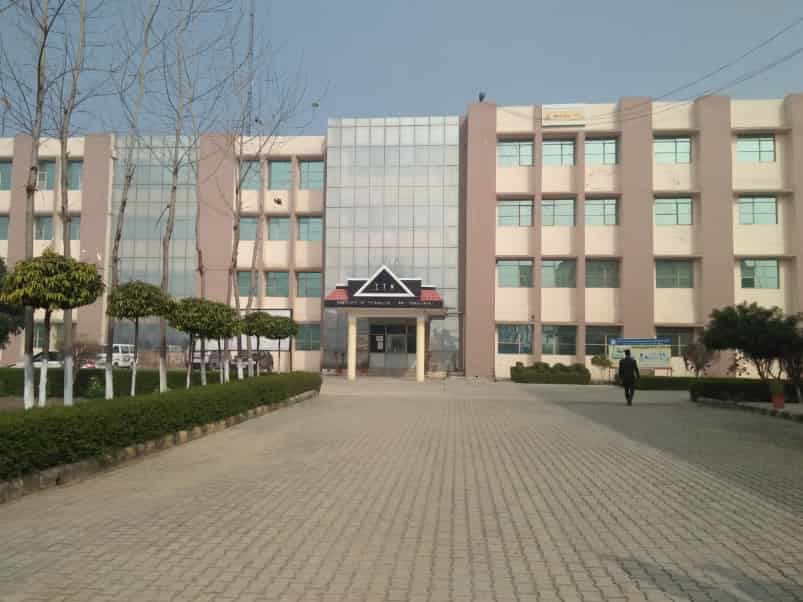 School of Management and Technology-image